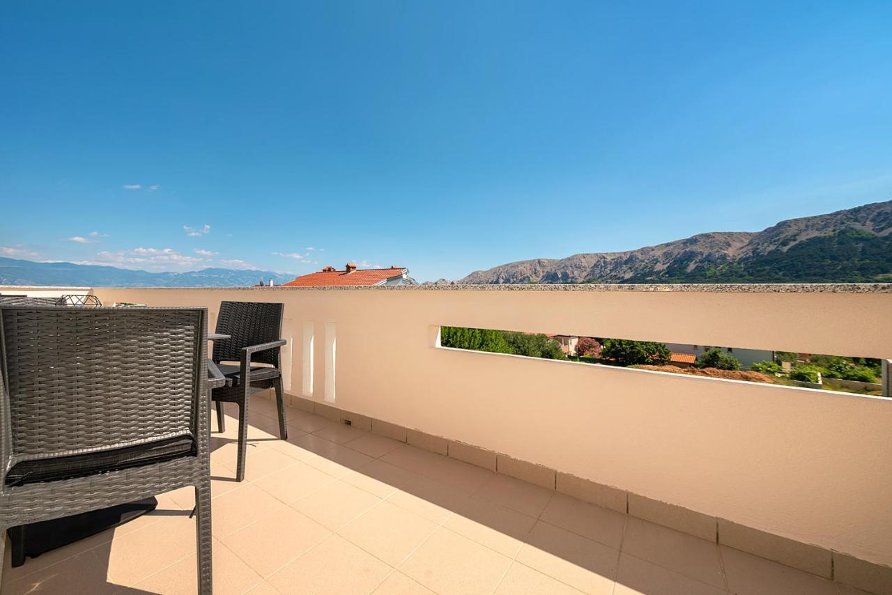 Apartment Gerta With Terrace