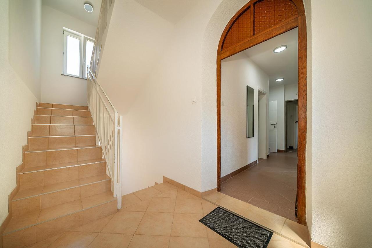 Apartment Gerta With Terrace Baska (Krk)